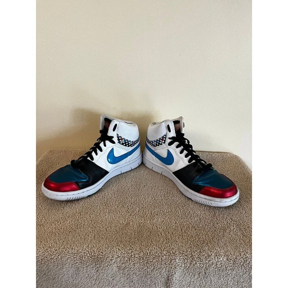 Nike Women's Court Force     Size 8.5  (Eur 39 - 40) (Very Rare) 407872-106 - Picture 2 of 5